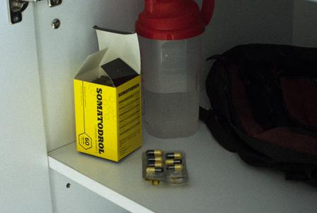 Cápsulas de suplemento - Somatodrol para aumentar la fuerza y ​​la masa muscular